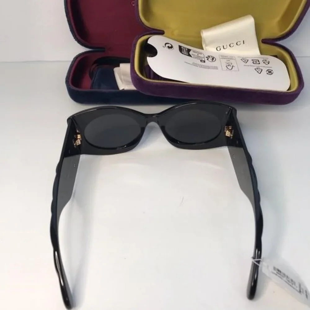 New- 💯 Original Gucci GG0810S 001 Oval Quilted Thick Rim sunglasse